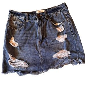 742. 5/$25 Forever 21 Distressed blue denim Jean mini skirt size medium